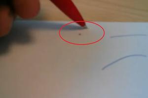 VAŽNO JE POVLAČITI CRTE! Ugledala je pauka na praznom papiru, a onda je krenula urnebesna JURNJAVA (VIDEO)