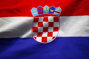 INCIDENT U SLAVONSKOM BRODU: Devojka u prisustvu dvoje maloletnika zapalila hrvatsku zastavu