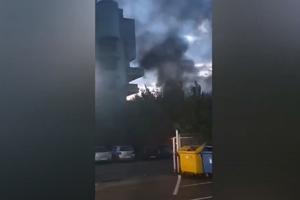 DRAMA U SARAJEVU: Požar u blizini bivšeg Doma penzionera, vatru zapalili migranti (VIDEO)