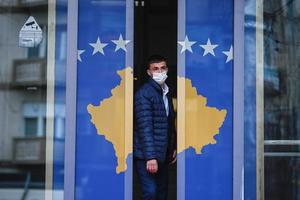 ALBANCI VREĐALI LIDERE SRPSKE LISTE: Incident u Prištini nakon predaje spiska za vanredne izbore