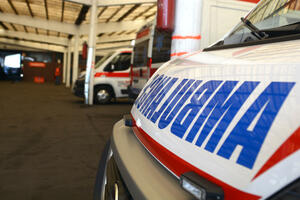 OBOREN PEŠAK U CENTRU BEOGRADA: Hitno prevezen u Urgentni centar na reanimaciju