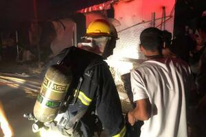 RASTE BROJ POGINULIH U IRAKU: Porodice preminulih u požaru u kovid bolnici okupljene ispred mrtvačnice, krive vlasti za nemar
