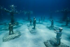 ČUDESNI PODVODNI SVET: Na Kipru je izgrađen muzej skulptura ispod mora koji šalje važnu poruku FOTO, VIDEO