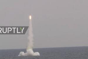 KALIBAR LETI I ISPOD POVRŠINE: Ruska podmornica uspešno lansirala projektil iz Japanskog mora VIDEO