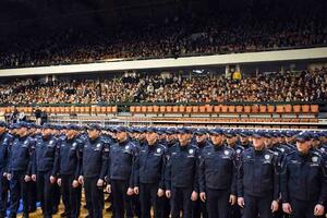 SVEČANA PROMOCIJA BUDUĆIH 1.024 POLICAJCA Ministar Vulin: Da Srbija ne bi strahovala, vi morate da budete hrabri FOTO