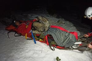 OVO JE LJUBAV: U nesreći na Velebitu pas 13 SATI GREJAO planinara svojim telom! Nije se pomerio ni kada su spasioci stigli! (FOTO)