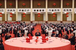 KINESKA NOVA GODINA: Centralni komitet Komunističke partije i Državni savet priredili prijem