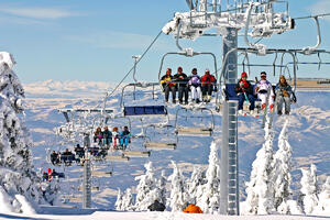 PLANINE PUNE I PORED VRTOGLAVIH BROJKI! Cene ski-pas u Srbiji skočile za 25 ODSTO! Ni visoke temperature nisu rasterale skijaše