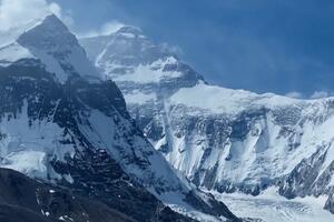 Kineska ekspedicija završila naučni ogled o ozonu na Mont Everestu VIDEO