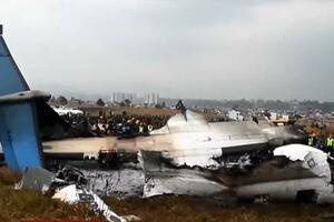 HOROR U NEPALU: Pronađeni ostaci aviona u kome je stadalo 22 ljudi! VIDEO