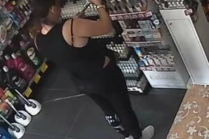 KRAĐA UŽIVO! Pogledajte kako žena krade u novosadskoj parfimeriji (VIDEO)