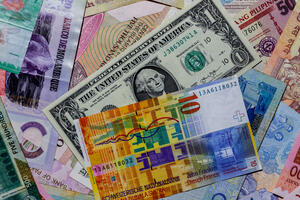 DOLAR ŽIVNUO, ALI JE JOŠ DALEKO ISPOD EVRA: Ovo je srednji kurs evropske i američke valute danas u Srbiji