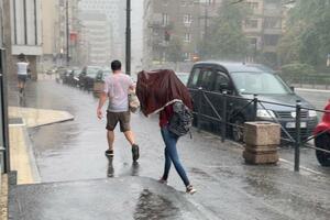 NAJNOVIJE UPOZORENJE RHMZ! TOKOM NOĆI I UJUTRU NEVREME U SRBIJI: Očekuje se velika količina kiše, evo koji delovi su NA UDARU