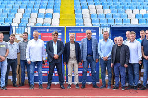 Grad Subotica: Fudbalski savez Srbije donirao sportsku opremu klubovima sa teritorije PFS Subotice i Sombora
