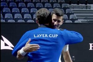 SCENA ZA PAMĆENJE: Novak Đoković i Rodžer Federer se konačno sreli posle dugo vremena! Evo kakav je bio susret! (VIDEO)