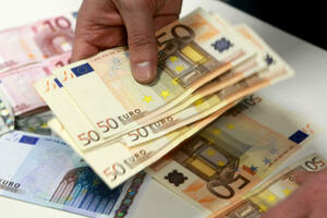 DINAR STABILAN: Zvanični srednji kurs danas je 117,2024 dinara za jedan evro