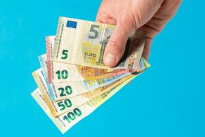NARODNA BANKA SRBIJE SAOPŠTILA: Zvanični srednji kurs danas je 117,1865 dinara za jedan evro