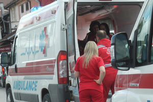 KONTROLOR U GSP BRUTALNO NAPADNUT: Incident u Požeškoj ulici, muškarac prevezen u Urgentni centar sa teškim povredama