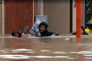 TEŠKA SITUACIJA U ITALIJI: Zbog poplava raseljeno 36.000 ljudi