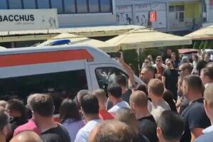 KURIR SAZNAJE: Ovo je Srbin povređen u Gračanici! Albanac uleteo automobilom u masu okupljenih Srba