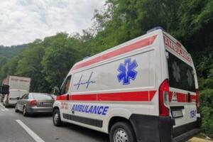 TEŽAK LANČANI SUDAR U NIŠU: Sudarila se tri vozila, dvoje prevezeno u Urgentni centar sa lakšim povredama
