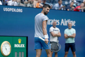 ĐOKOVIĆ GLEDA I NE VERUJE! Novak hvalio IZGLED prvog rivala na US Openu, pa dobio ODGOVOR: Možda je video neke fotke...