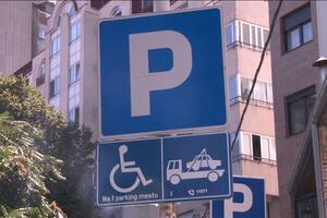 OTAC DEČAKA SA INVALIDITETOM NA MUKAMA ZBOG BAHATIH VOZAČA: Ako želite ovo naše parking mesto, želite li i naš invaliditet?!