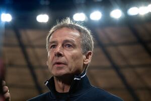 REPREZENTATIVAC JUŽNE KOREJE MESECIMA ČAMI IZA REŠETAKA: Ogorčeni Klinsman pozvao kineske vlasti da oslobode njegovog igrača!