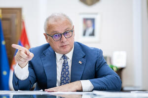 GNUSNA FOTOMONTAŽA: Ministar Goran Vesić: Protiv Georgieva podnosim tužbu! Nije uvredio samo mene, već i pokojnog Đinđića