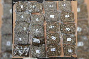 DROGU KRIO U KAMIONU Pao sa skoro 22 kilograma marihuane na graničnom prelazu Gostun