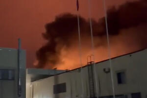 NAPAD NA MARIJUPOLJ! Rakete dugog dometa ispaljene na grad tokom noći EKSPLOZIJA SE VIDELA KILOMETRIMA DALEKO (FOTO/VIDEO)