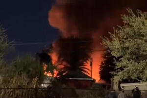 UŽAS NA FLORIDI: Avion pao na naselje, plamen zahvatio nekoliko kuća, mrtve i dalje broje (VIDEO)
