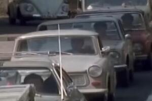 OD FIĆE I TRISTAĆA DO NOVOG MODELA MERCEDESA: Pogledajte šta su Beograđani vozili 1979. REVIJA AUTOMOBILA NA PRESTONIČKIM ULICAMA