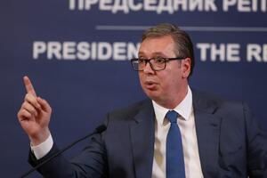 "NISMO NAUČILI NI DA LEŽIMO NI DA KLEČIMO NI PRED JEDNOM SILOM" Predsednik Vučić: Veću svetinju od Srbije nemamo