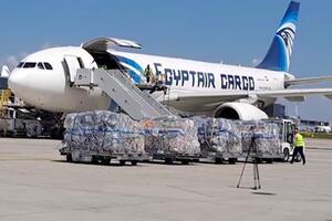 DRUGI AVION SA POMOĆI IZ SRBIJE ZA GAZU POLETEO ZA EGIPAT: Srbija poslala hranu, vodu, medicinsku opremu i šatore za porodice